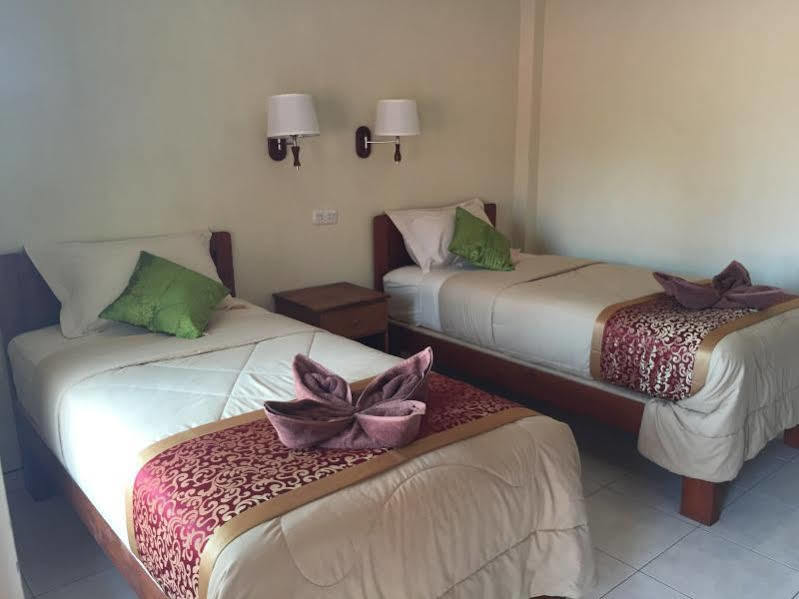 Komodo Lodge Labuan Bajo Buitenkant foto