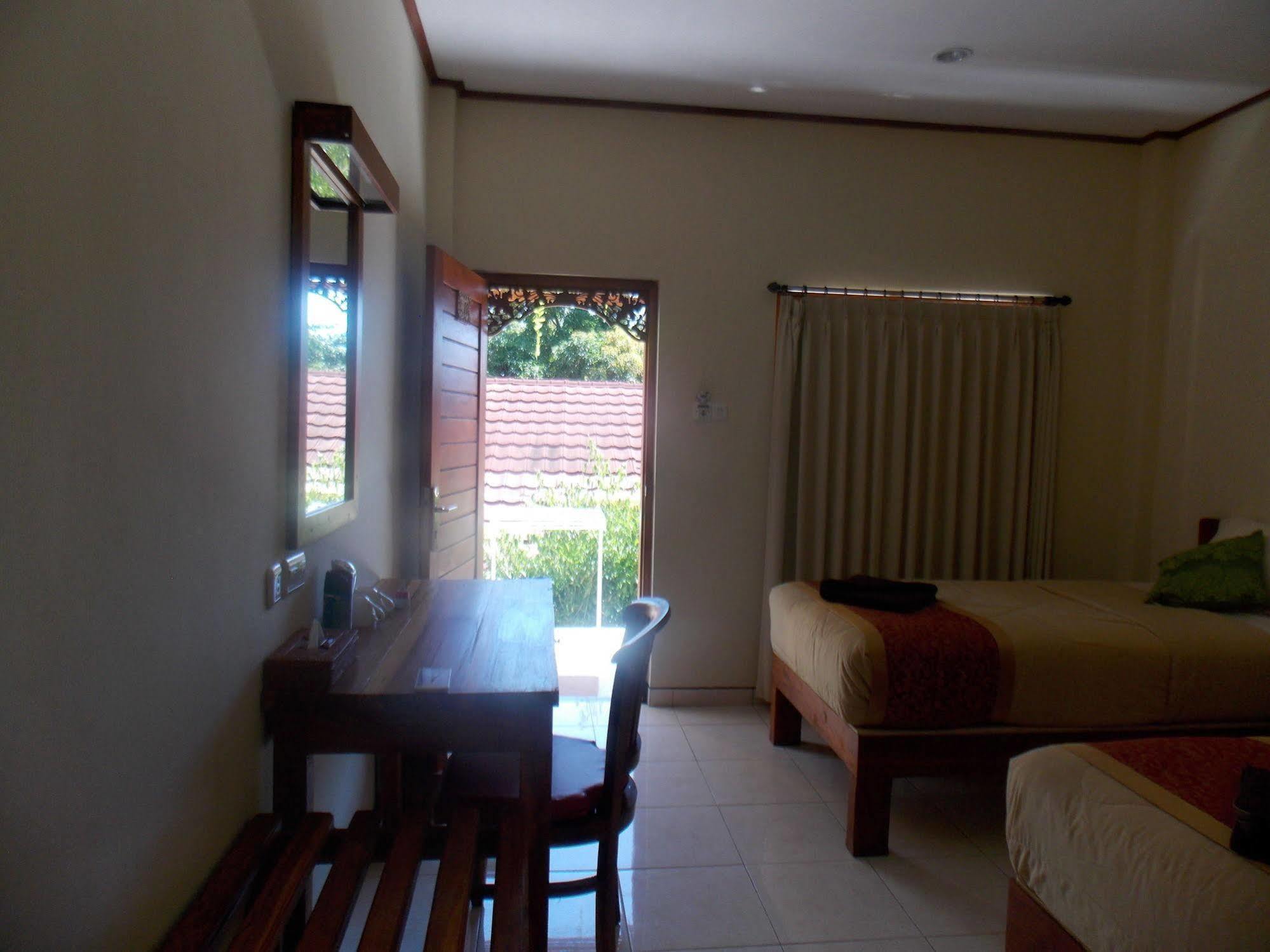 Komodo Lodge Labuan Bajo Buitenkant foto
